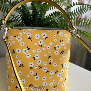 Kate Spade Bucket Bag Darcy Fleurtt
